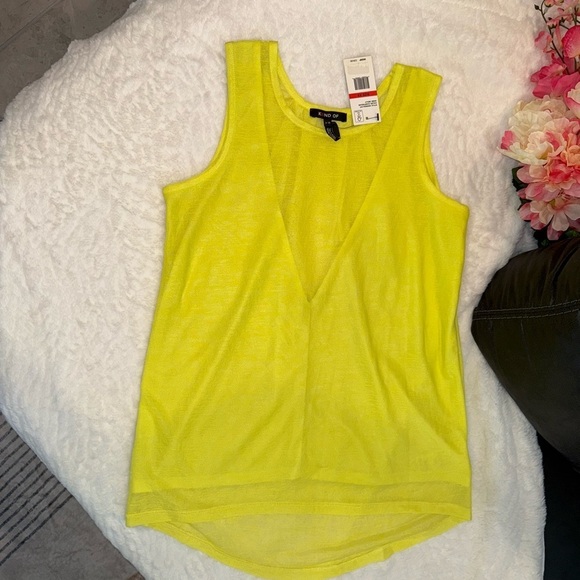 Kiind Of Tops - Vibrant Yellow Sleeveless Tank Top Size XS